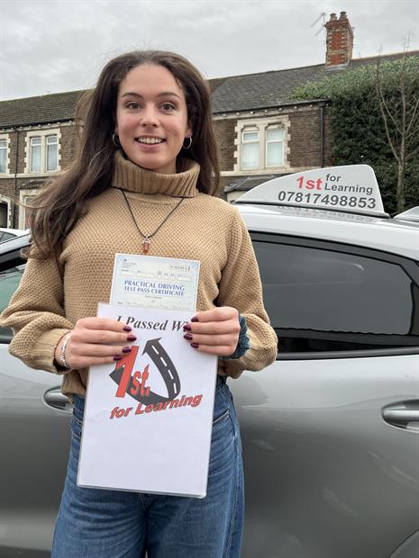 It was a great start to the week for Malori as she got her first time pass and a full licence with 1st for Learning Cardiff.
Now she’s off to celebrate the pass and then decide what that first car is going to be.
See you out on the roads
Alan